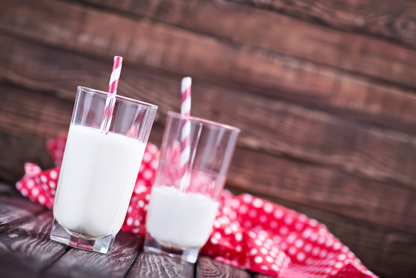 Glas Milch pro Tag schadet den Knochen Gesundheitsfrau